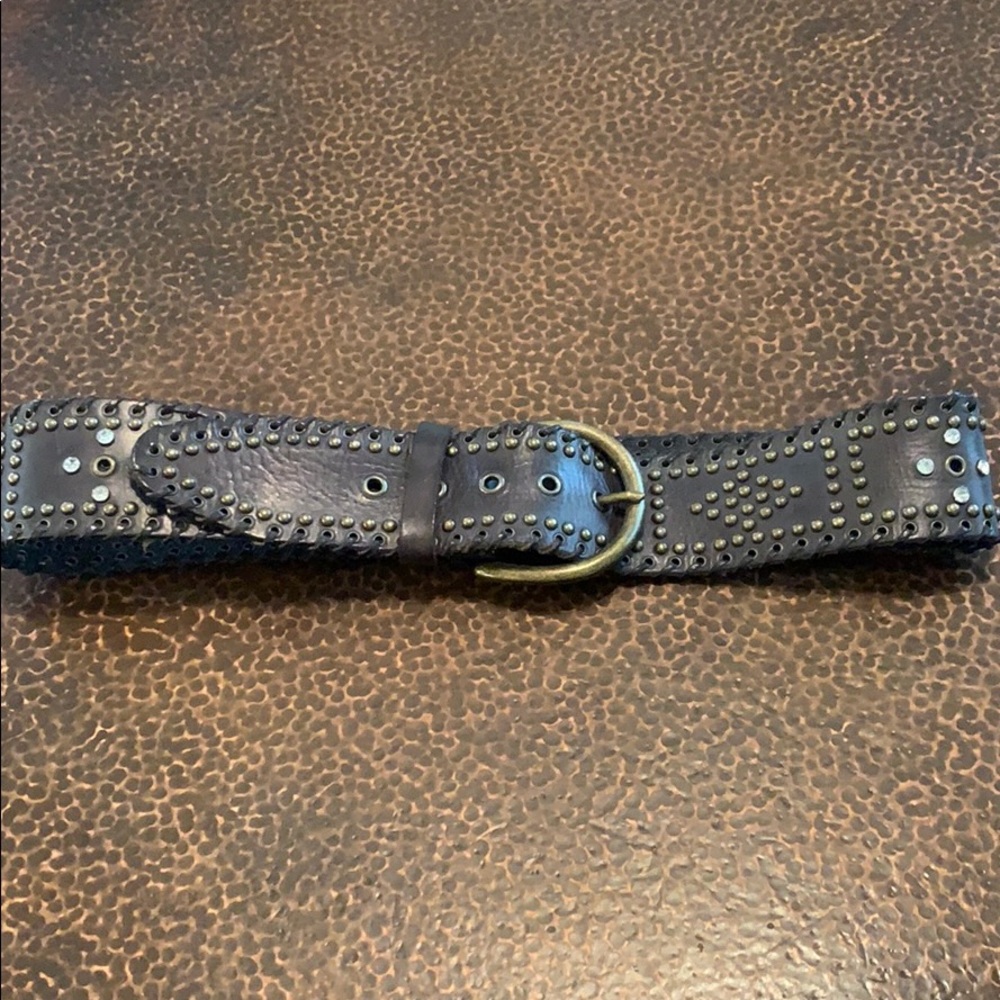 Ladies rhinestone and stud leather belt like NEW!